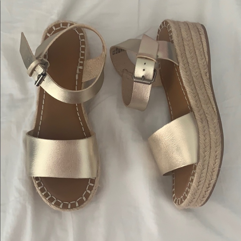 Women’s Rae Faux Leather Espadrille Platform Pumps